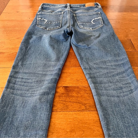 American Eagle Super Hi-Rise Next Level Stretch Jegging Button Front Size 4 - Picture 11 of 16